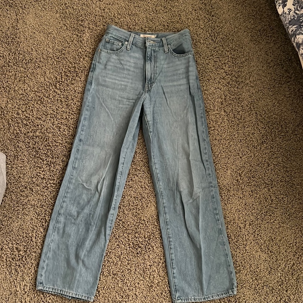 Levi high waisted straight leg